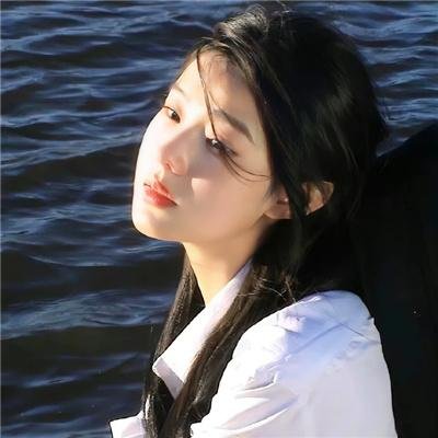 推动摇篮的手